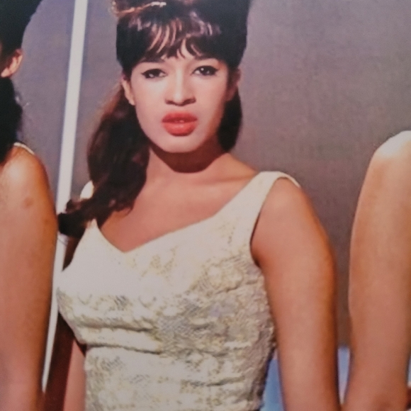 8x10 Photo 60's Ronnettes - Picture 2 of 5